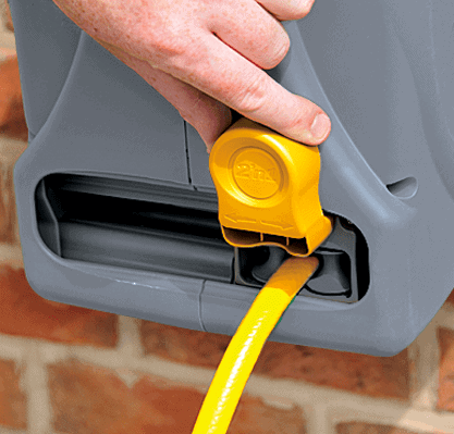 Hozelock Compact Reel 25m Hose Mp & Nozzle - Image 3