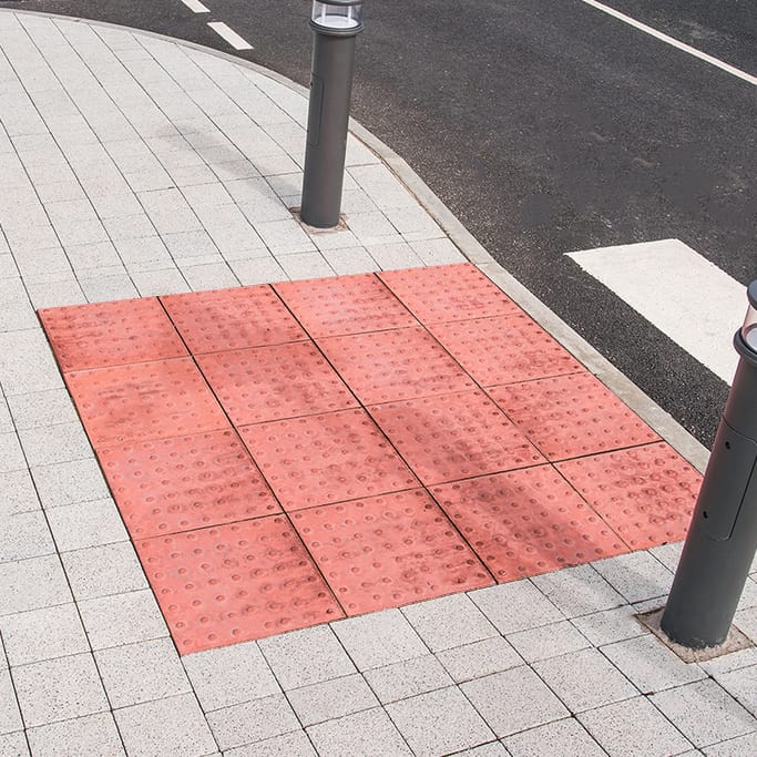 Blister Slab Red 400 x 400 x 50mm - Image 2